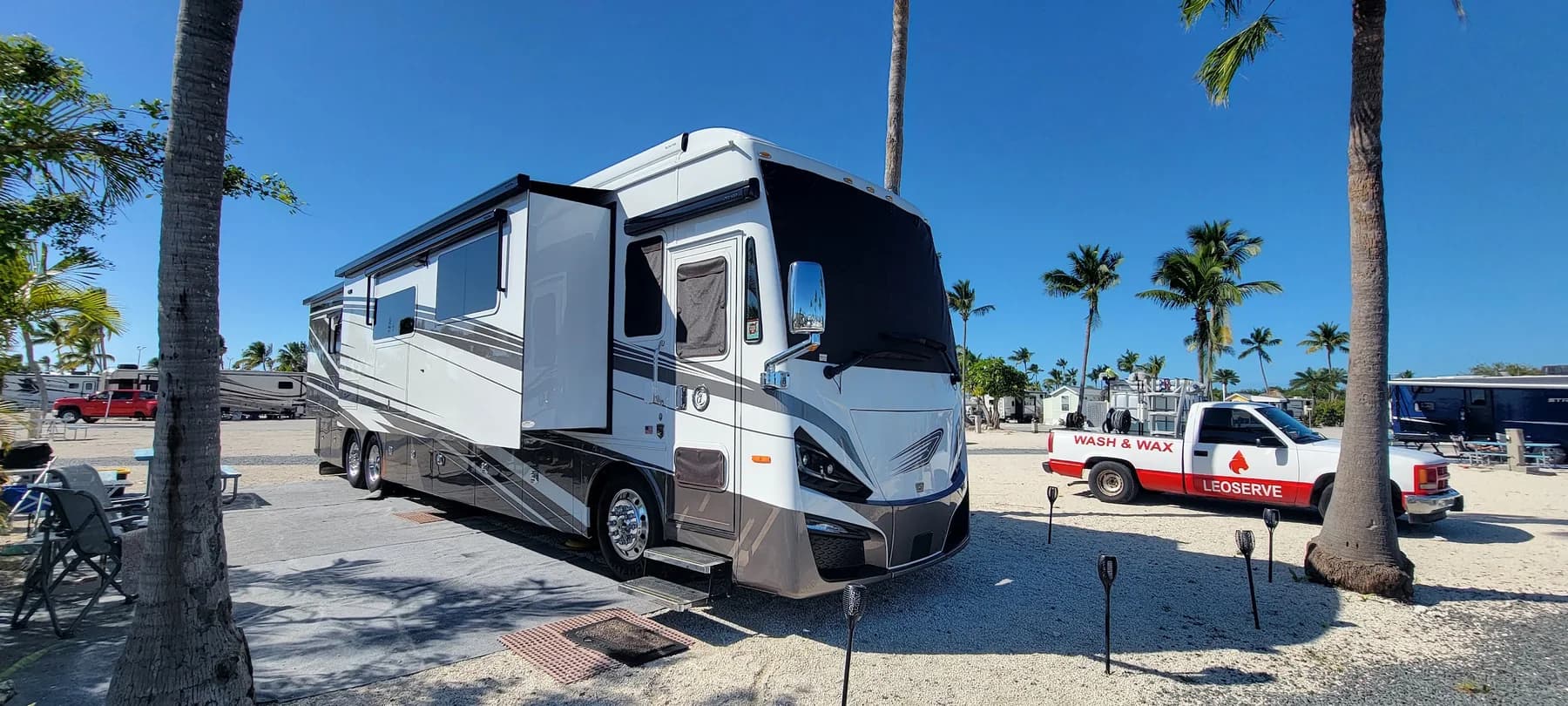 Ceramic coating work on RVs and cars by Leoserve in the Florida Keys (4)