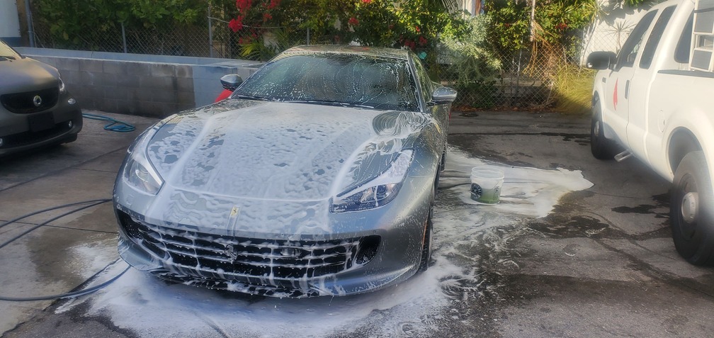 Car cleaning leoserve