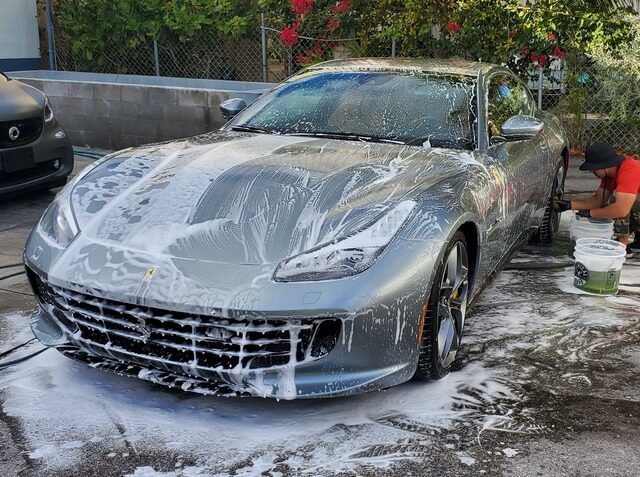 Car cleaning leoserve