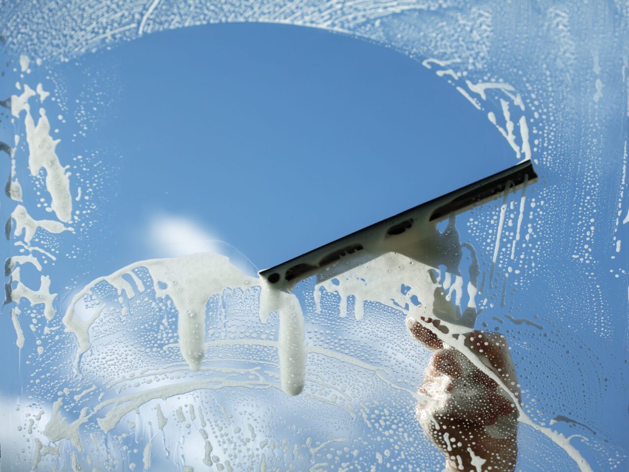 https://leoservecleaning.com/wp-content/uploads/2024/10/AdobeStock_67867303-2048x1538-1-1280x961.jpeg