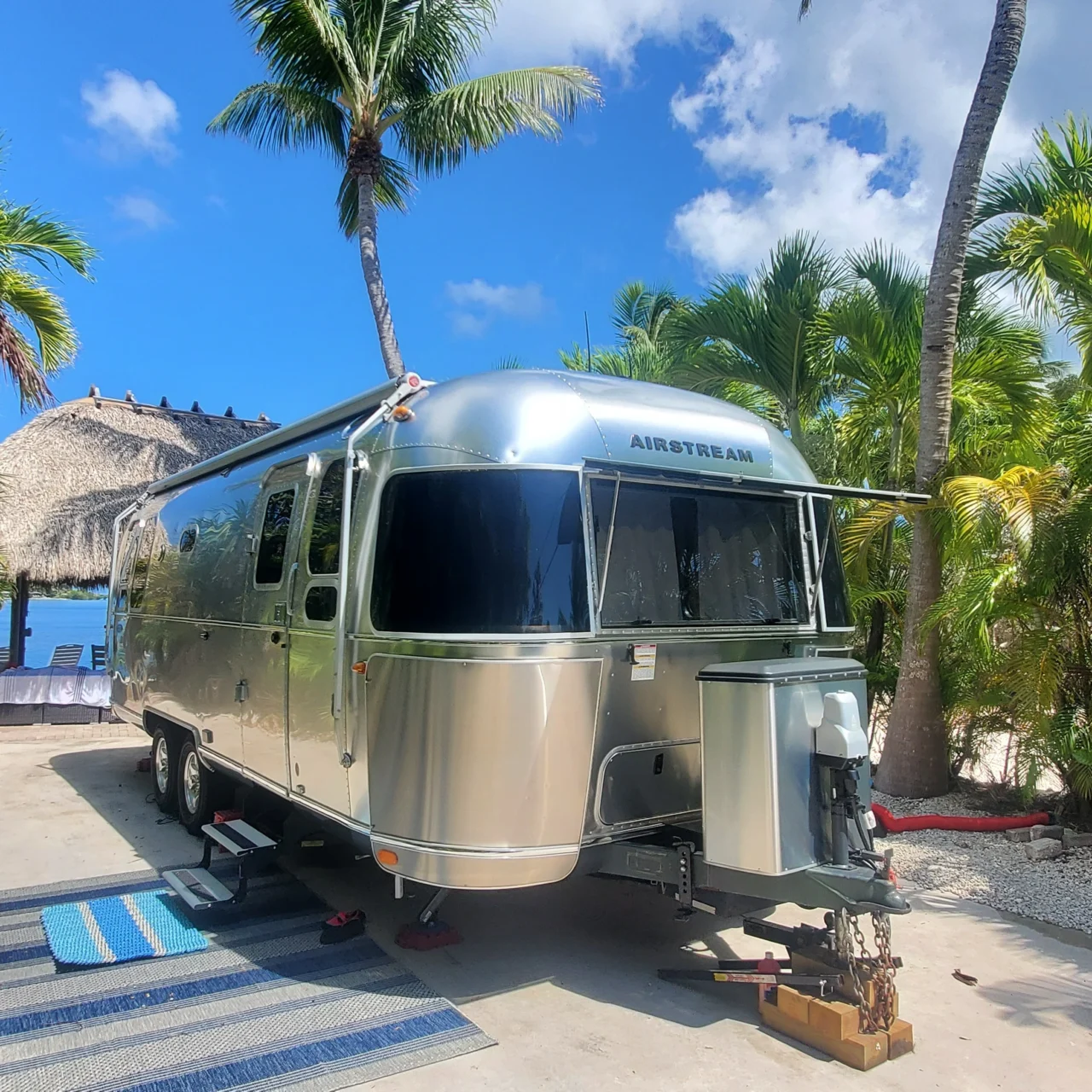 Airstream detailing leoserve