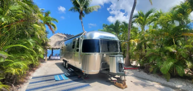 Airstream detailing leoserve