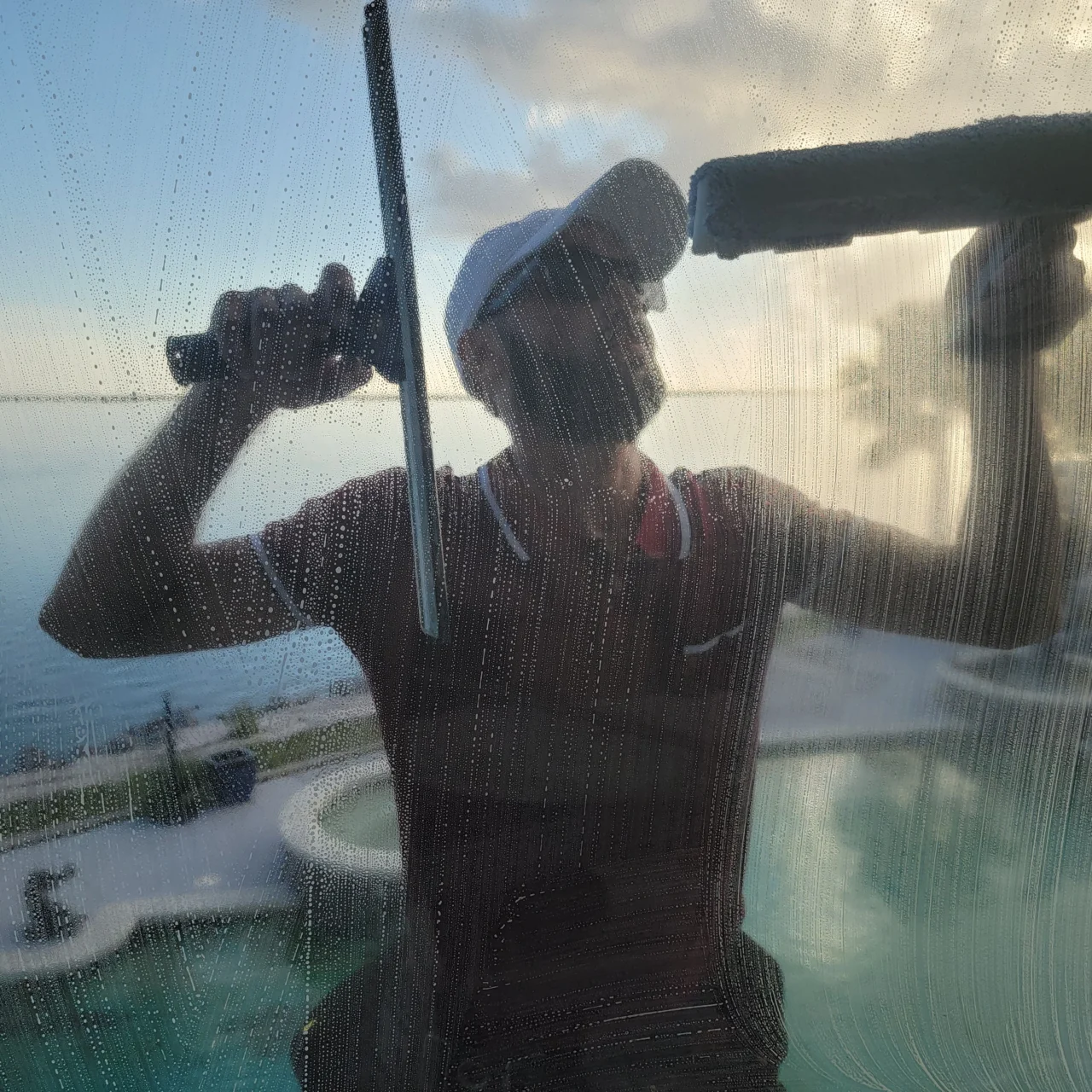 https://leoservecleaning.com/wp-content/uploads/2025/09/Window-Cleaning-1-1280x1280.webp